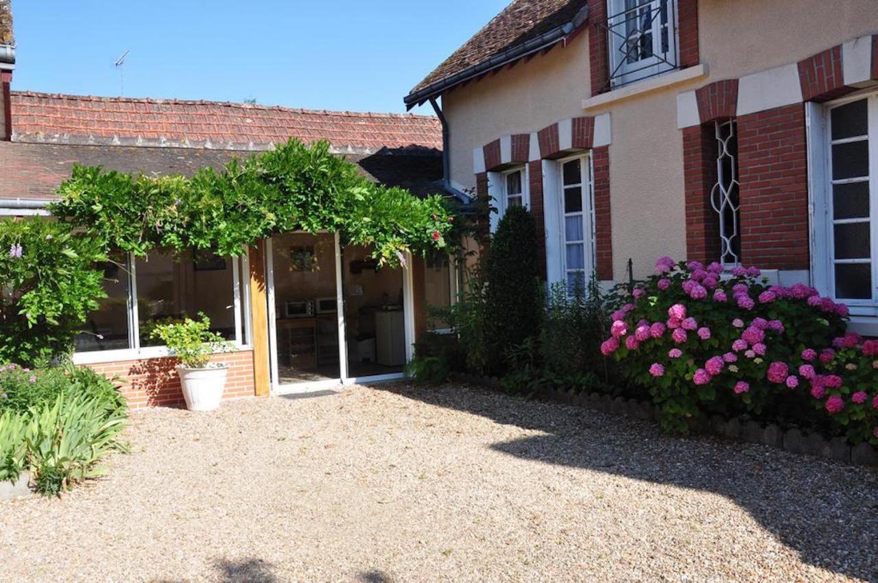La Petite Tuilerie Hotel Villefranche-sur-Cher Eksteriør billede